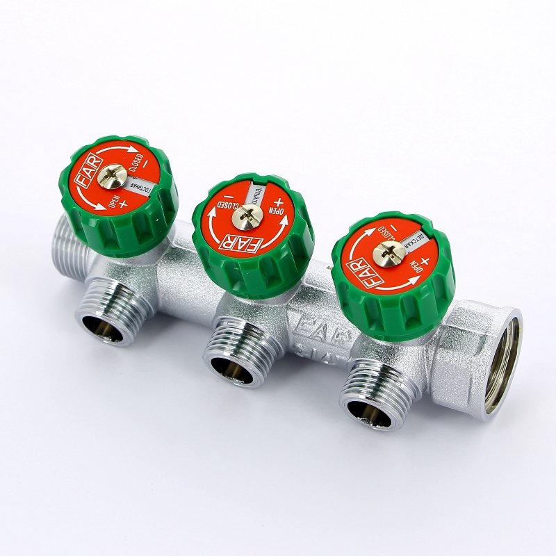 Коллектор с регул. вентилями 4 вых. 3/4" х 1/2" плоское упл. FAR